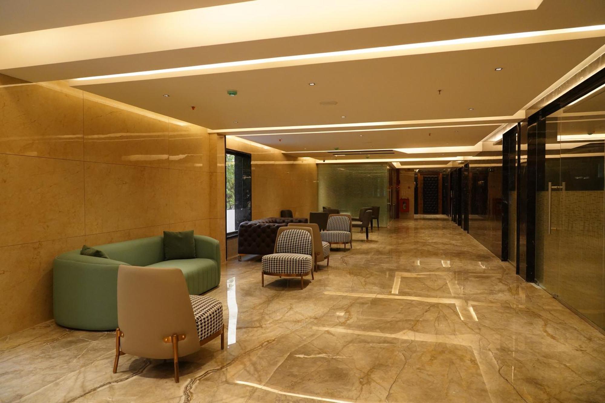 The Kings Park Grand-Near Us Consulate Hotel Csennai Kültér fotó